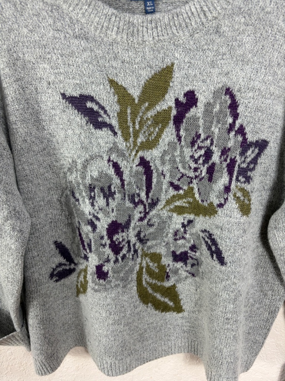 Democracy,Size XL,Women’s Gray Floral Crewneck Sweater - Picture 8 of 17
